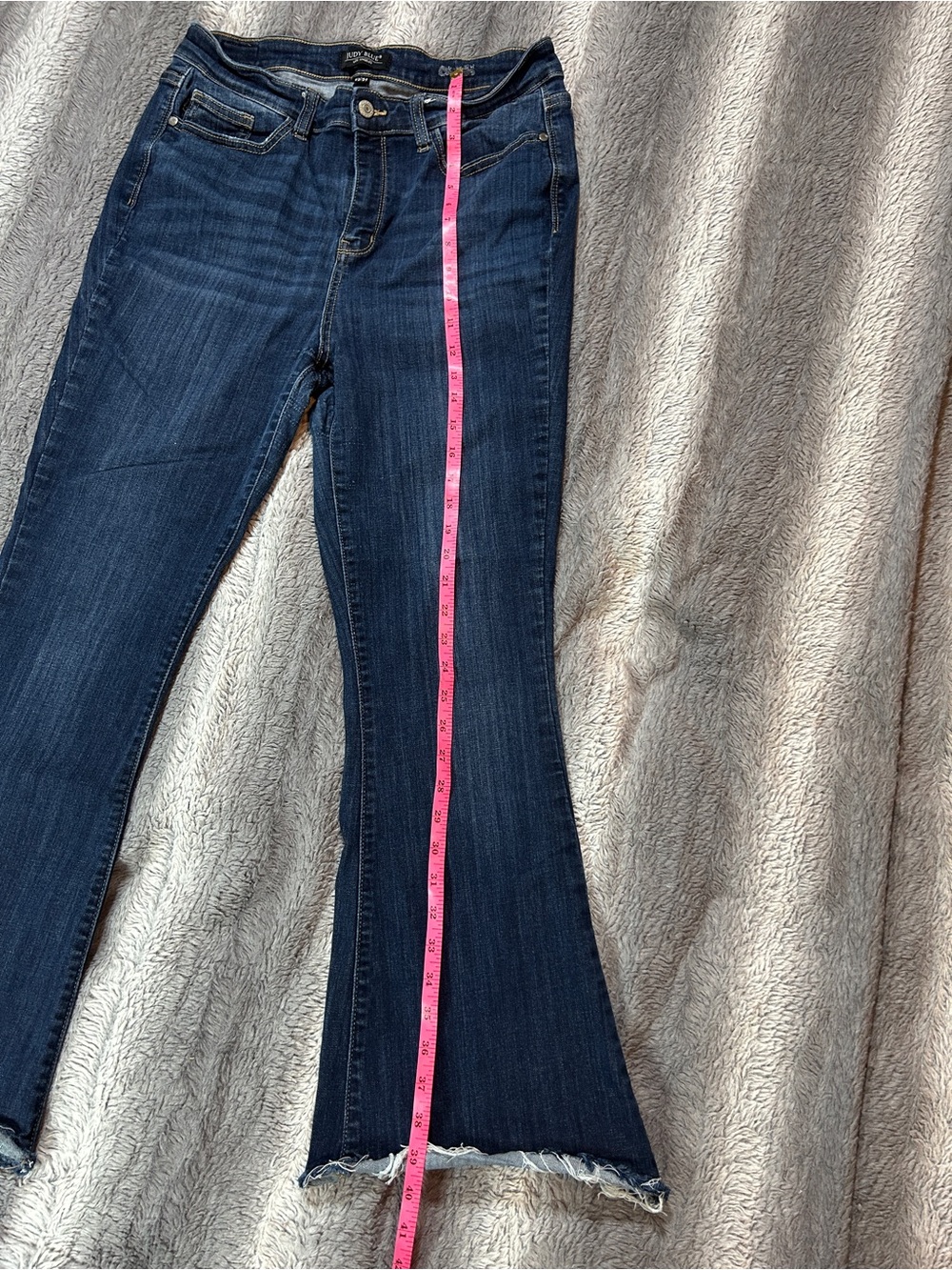 Judy Blue High Waist Raw Hem Flare Jeans Dark Wash Size 13 / 31 (Fits US 14) - Picture 5 of 10